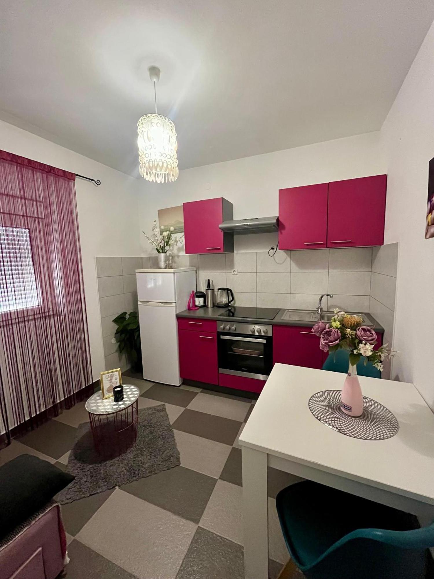 Buzolic 2 Hvar Apartman *